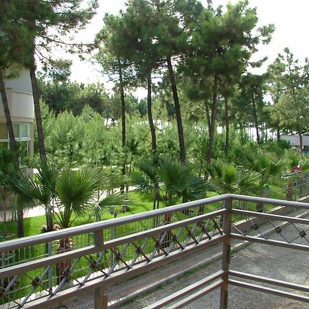Hotel Dollari Kryemëdhej Εξωτερικό φωτογραφία