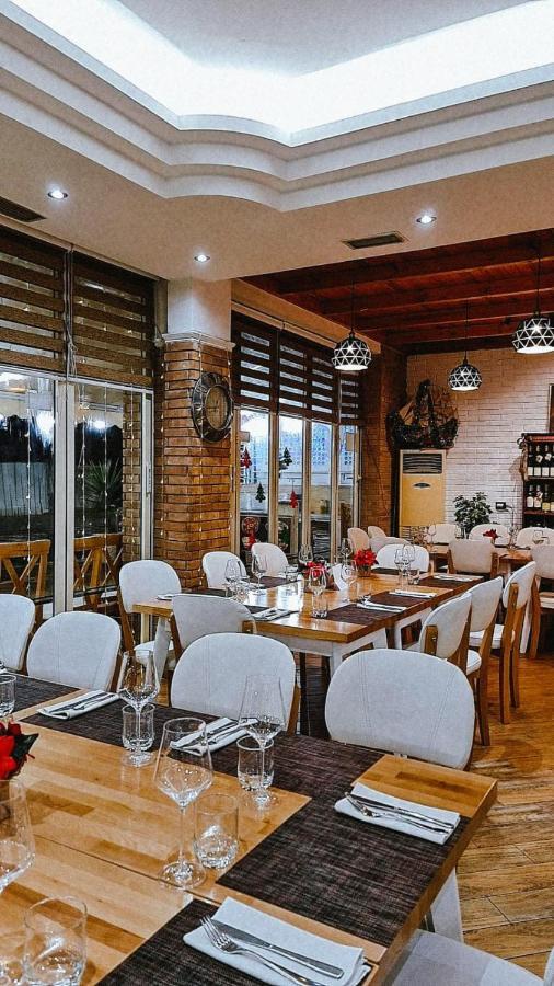 Hotel Dollari Kryemëdhej Εξωτερικό φωτογραφία